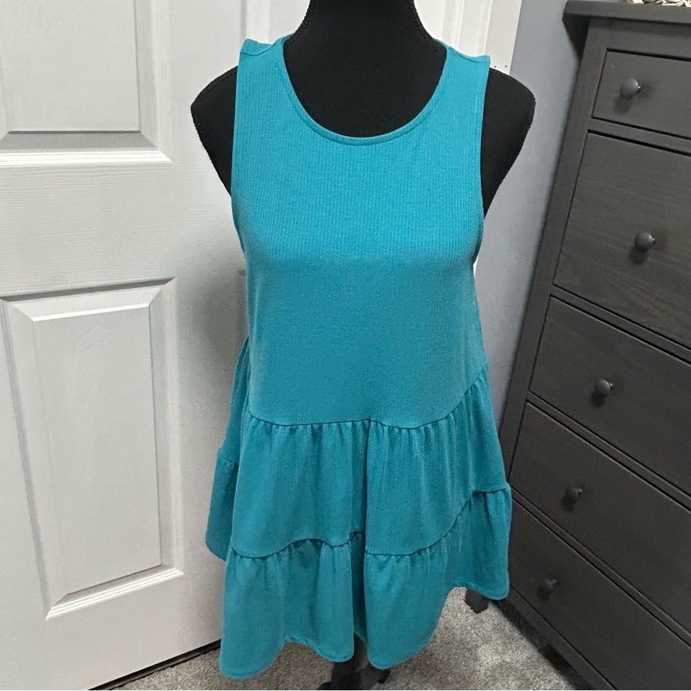 Torrid Tank - Picture 1 of 5